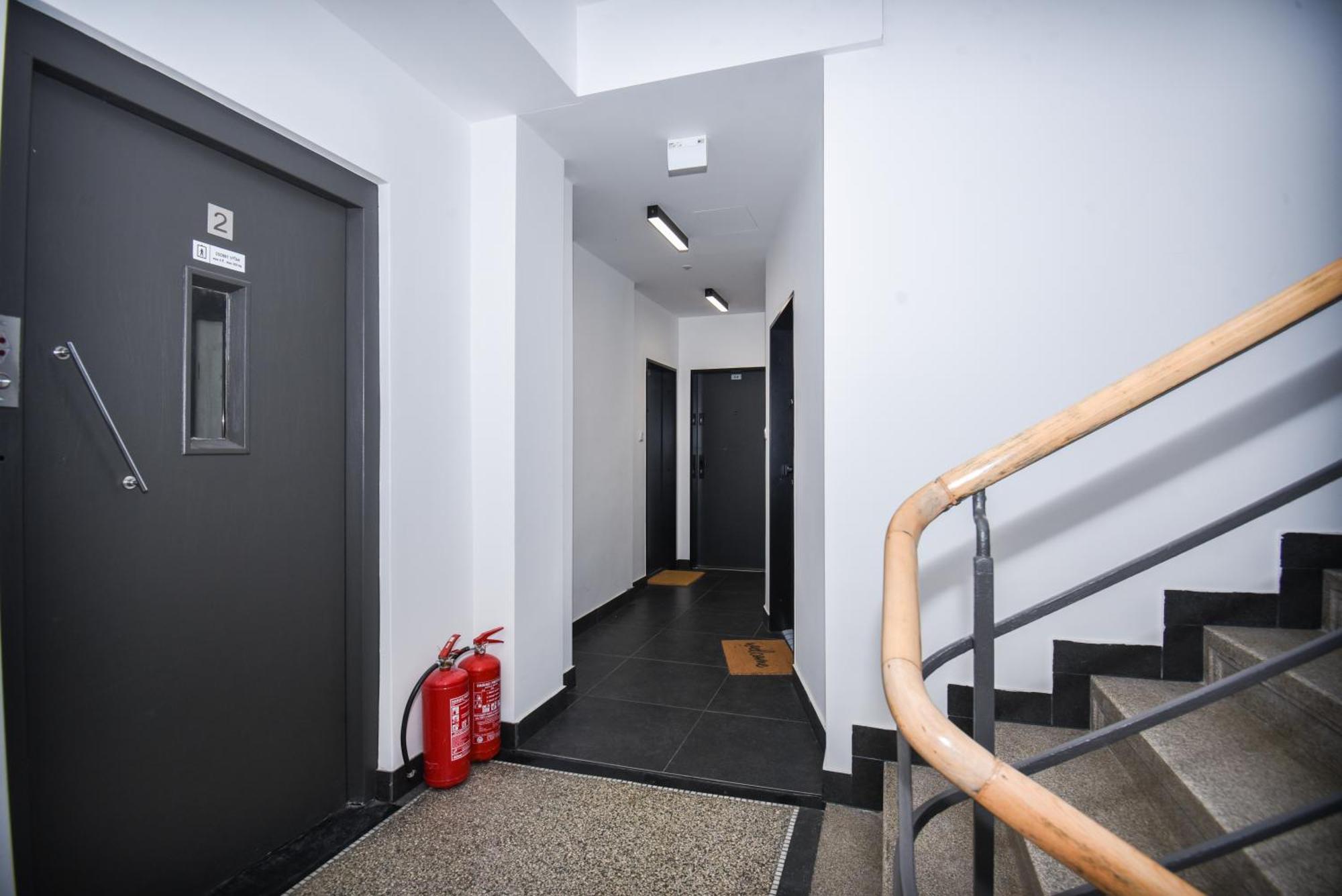 City Center Studio - Comfy & Modern Bratislava Extérieur photo
