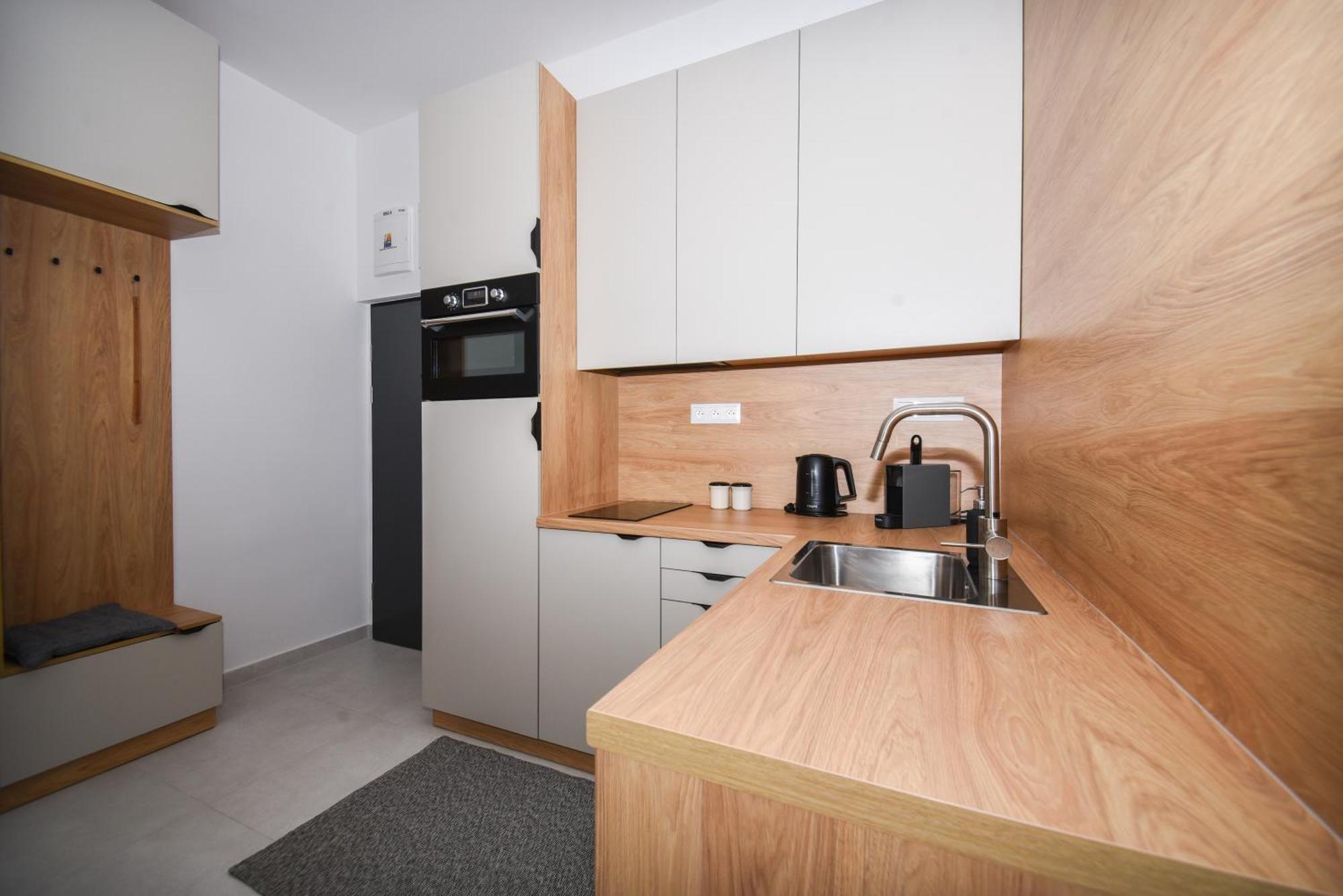 City Center Studio - Comfy & Modern Bratislava Extérieur photo