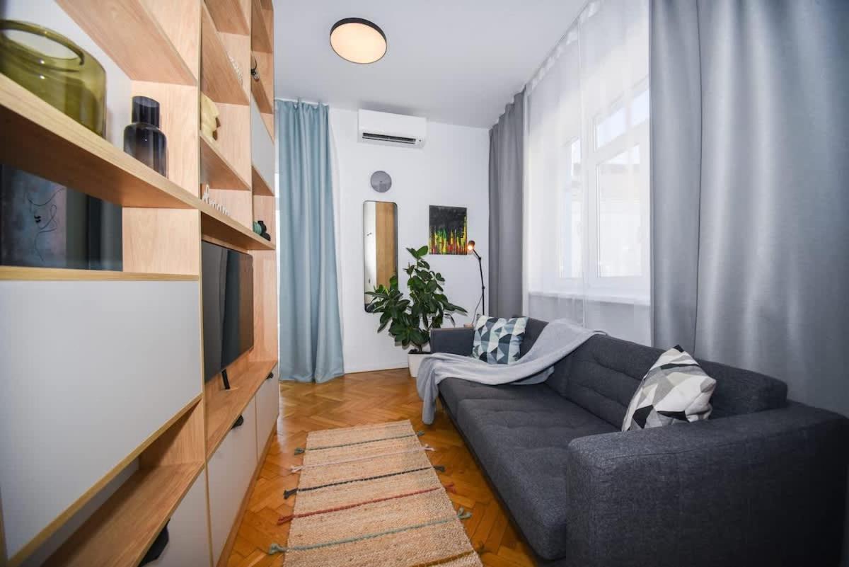 City Center Studio - Comfy & Modern Bratislava Extérieur photo