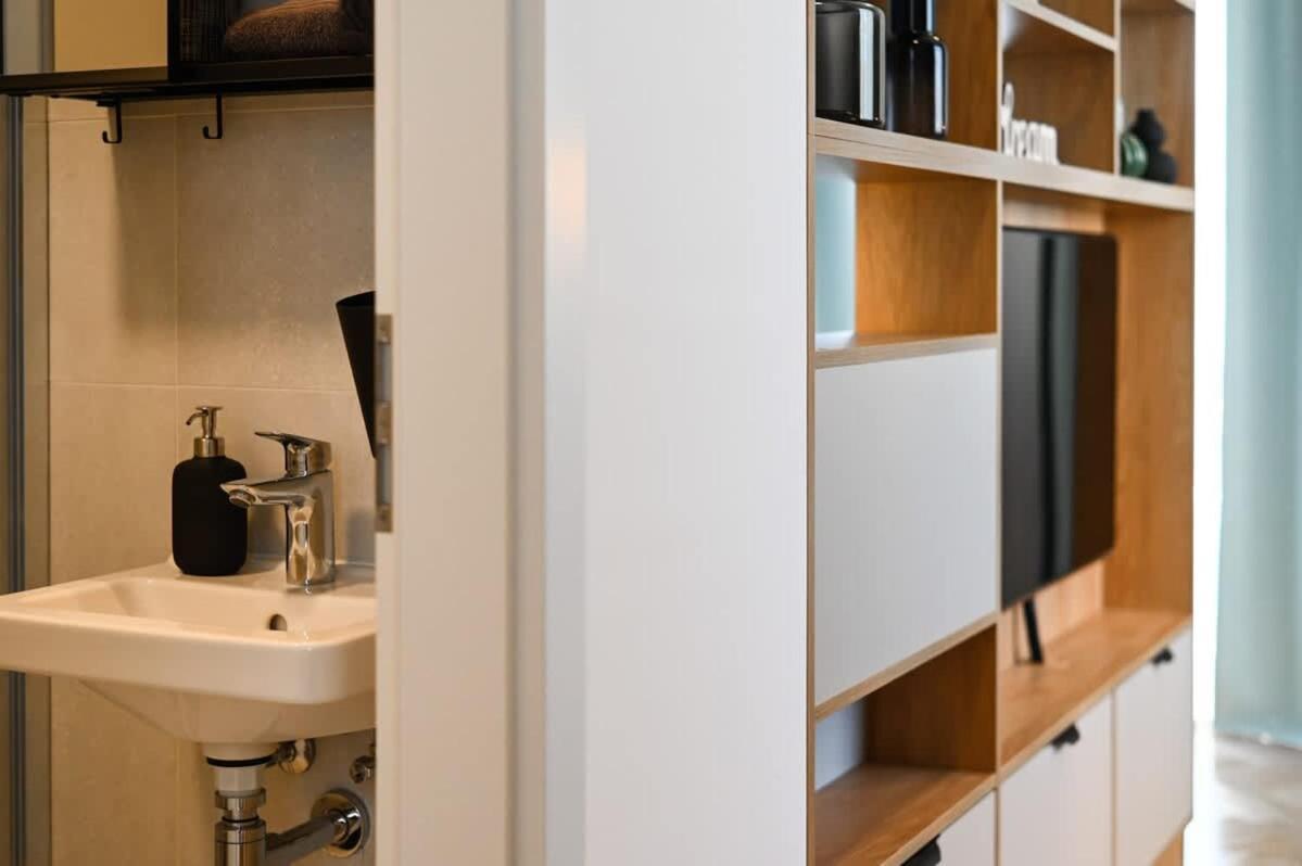 City Center Studio - Comfy & Modern Bratislava Extérieur photo