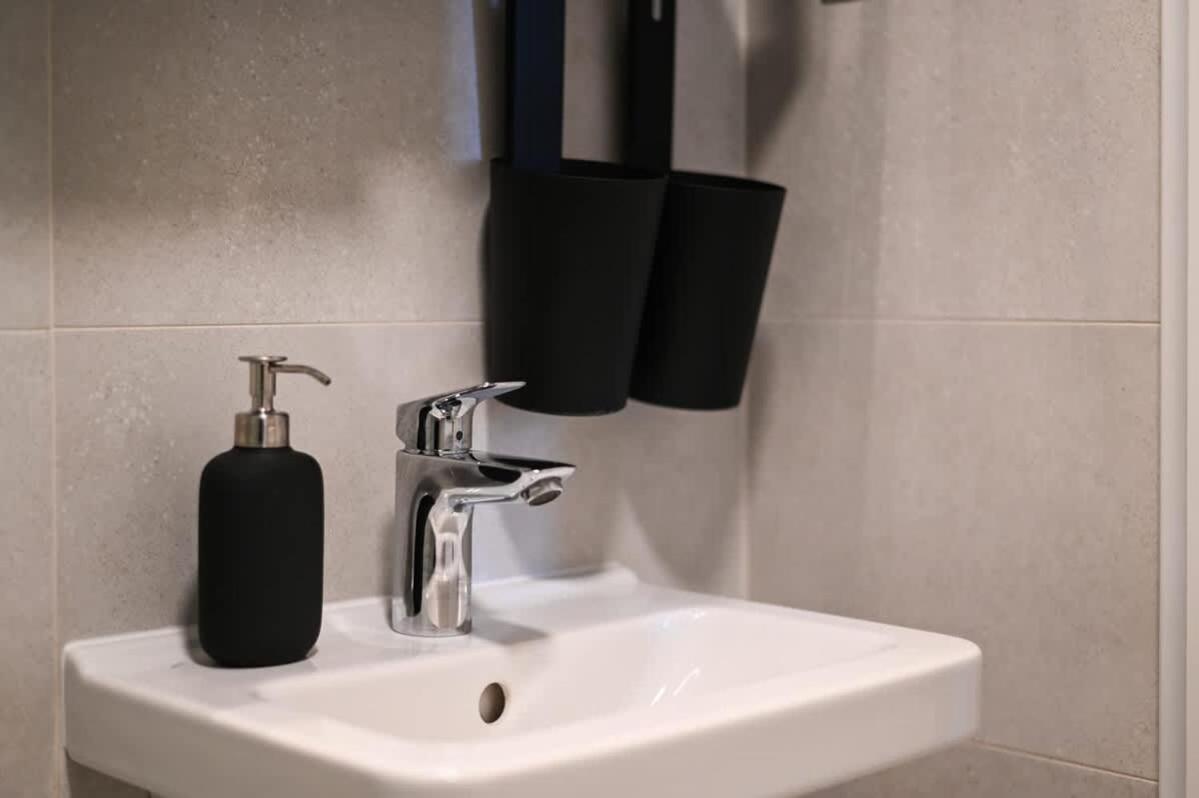 City Center Studio - Comfy & Modern Bratislava Extérieur photo